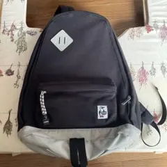 CHUMS シンプルな黒とグレーのリュック