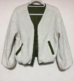 リバーシブル　ボアジャケット・フリースジャケット　オリーブ　ホワイト