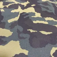 迷彩柄生地（黒、モスグリーン、緑)約113cm幅×100cm