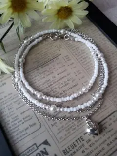 ホワイトパールビーズと　シルバーチェーンのネックレス２本セット　ハンドメイド