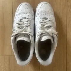 NIKE AIR FORCE 1 ホワイト スニーカー