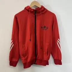 【adidas】ジップパーカー M 赤 スリーストライプ ロゴ剥がれあり　古着