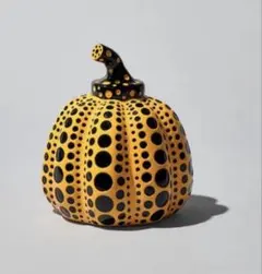 新品　草間彌生 yayoi フィギュア　かぼちゃ　赤　南瓜 パンプキン　置物 新品 草間彌生 yayoi フィギュア かぼちゃ 赤 南瓜 パンプキン 置物