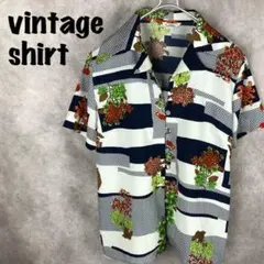 ヴィンテージ   総柄　半袖　紺色　赤　緑　花柄　春　夏　昭和レトロ　クラシカル