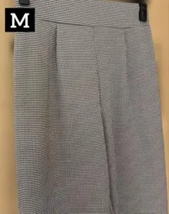 【美品】ウエストゴムで履きやすい　伸び縮み抜群ストレートパンツ　白×黒格子柄 ♡