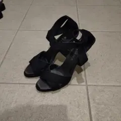 DIANA ブラック ストラップサンダル 高ヒール