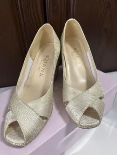 DIANA 22.5cm ゴールド オフホワイト　ウェッジヒール オープントゥ