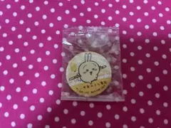 ちいかわ　うさぎ　缶バッチ　くら寿司　バッチ