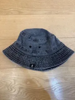 グレー バケットハット