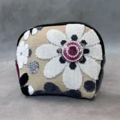 Chatav ectabit 蓮の花刺繍クッションカバー - メルカリ
