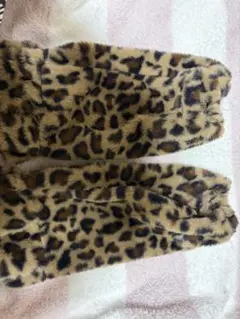 ヒョウ柄ファーレッグウォーマー