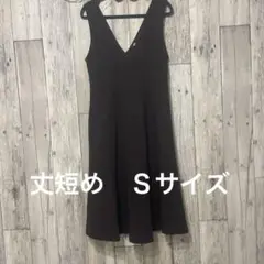 ユニクロ　ブラッシュドジャージージャンパースカート　ブラウン　丈短め