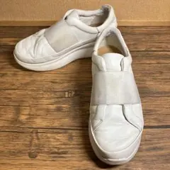 （K26041）UGG アグ リブ スニーカー 23.0㎝ ホワイト