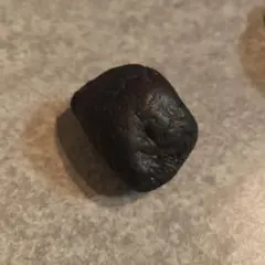 国産ジェット（黒玉）原石 ㉒