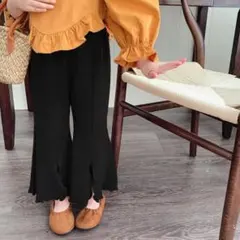 【新品未使用】センタ―スリットリブフレアパンツ ブラック90サイズ