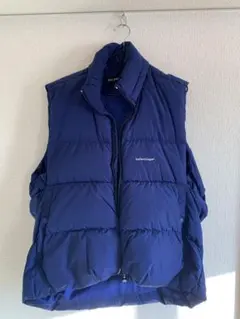 BALENCIAGA バレンシアガ　ダウンベストのサムネイル