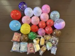 カプセルトイセット　アイテム12個、空20個