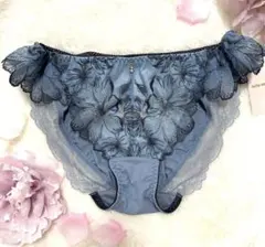 Item thumbnail for item 71eeb8bd-88d4-4863-9c69-e939f13fcbd6