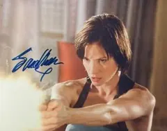 バイオハザード シエンナ・ギロリー 直筆サイン入り写真 保証書 ジル