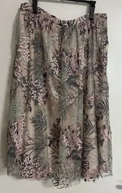 ZARA BASIC シフォンスカート　刺繍　花柄　Mのサムネイル