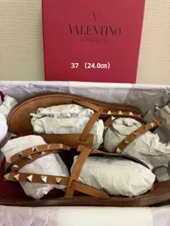 VALENTINO ロックスタッズ 本革 サンダルのサムネイル