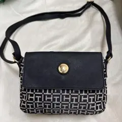Tommy Hilfiger ショルダーバッグ 黒/白