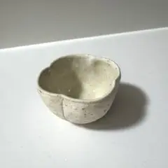 内田京子　花型　カップ