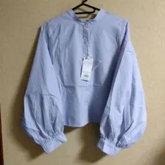 青と白のストライプ バルーンスリーブ シャツ