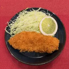 食品サンプル　フライ　キャベツ&レモン付き　実寸サイズ