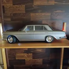 1/18 メルセデス・ベンツ 350 SEL W116 1979 ダークブルー - メルカリ