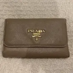 PRADA サフィアーノ レザーキーケース