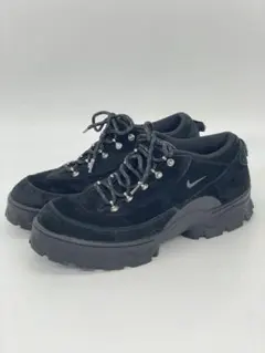 ナイキ ラハール ロー スウェード