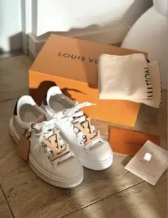 LOUIS VUITTON スニーカー