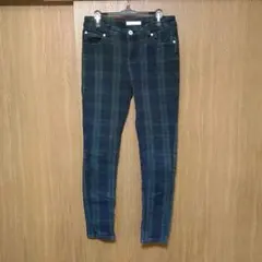 ローリーズファームLOWRYS FARM スキニーパンツ