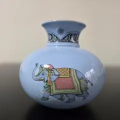 WEDGWOOD 『BLUE ELEPHANT』　花瓶のサムネイル