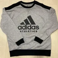 adidasトレーナー