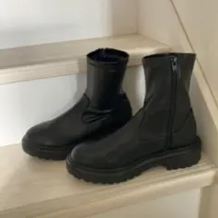 黒いレザー風ショートブーツXＬ　サイドコア付きサイドジップ付き