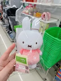 ミッフィー　タイトーくじ マスコットバッジ　お花柄のお洋服　ピンク　D賞