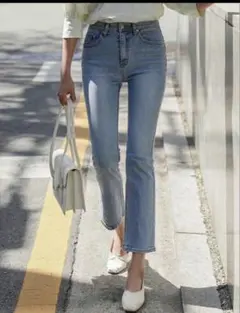 Item thumbnail for item c8bce4a4-1735-4229-b371-782bde7bc79e