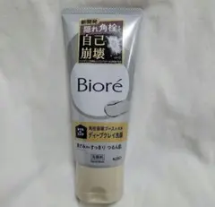 Biore ディープクレイ洗顔料 180gのサムネイル