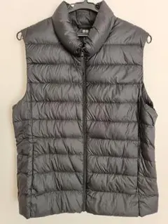 【匿名配送】UNIQLO ブラック　ダウンベスト XL