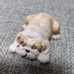 陶器製犬の置物 ベージュのサムネイル