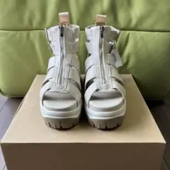 【美品】RODEO CROWNS 厚底サンダル アイボリー新品　未使用のサムネイル
