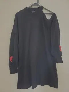 【NieR clothing】片肩オフショルカットソーのサムネイル