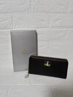 【美品】ヴィヴィアンウエストウッド 長財布 樹脂 レディース ブラック