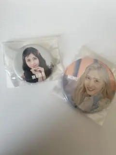 TWICE モモ 缶バッジ 2個セット