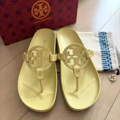 TORY BURCH ミラークラウド　トングサンダル 25cm バターイエローのサムネイル
