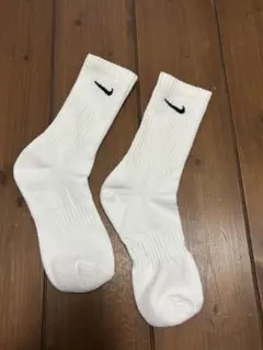 新品未使用　Nike ホワイト クルーソックス