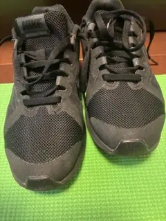 NIKE スニーカー ブラック22.5cmのサムネイル