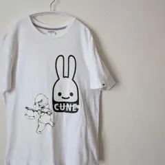 CUNE キューン うさぎと小人斧 プリントTシャツ М 白T ウサギ 個性的のサムネイル